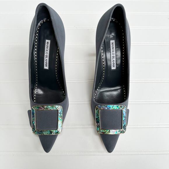 Manolo Blahnik Maysale Buckle Enamel Pump Crepe de Chine Silk Grey Heel - Picture 11 of 11